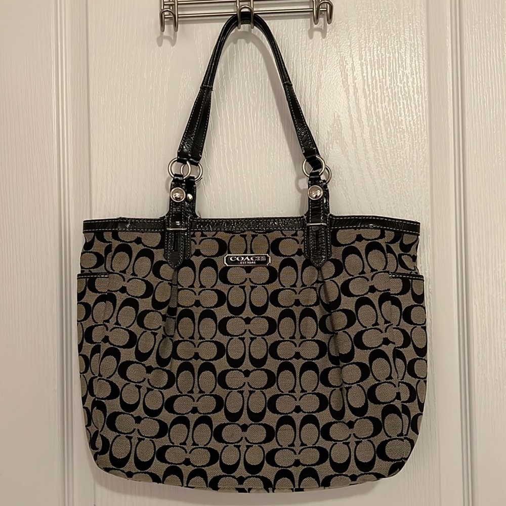 Authentic COACH Shoulder Tote